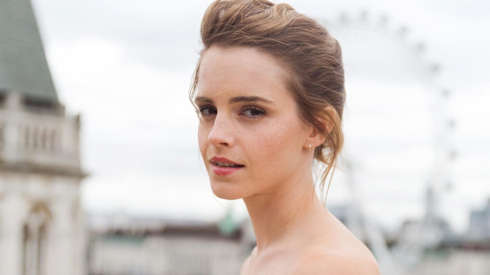 中国三人女篮攻防配合更加默契，中国三人女篮攻防配合更加默契的是谁