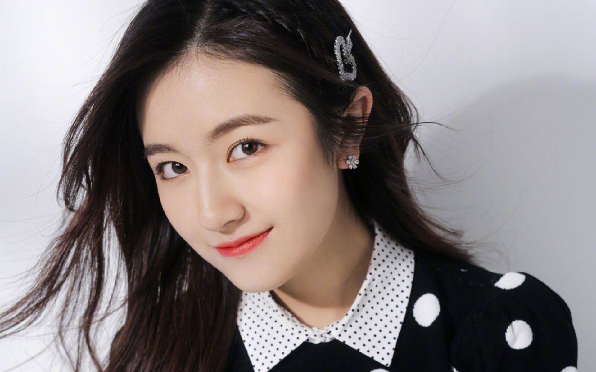 “美洲狮队走向世界舞台，成为橄榄球未来的强大力量”