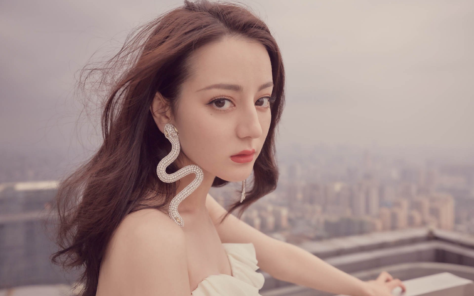 中国篮球结合传统文化打造赛事纪念品创新潮流，篮球文化建设